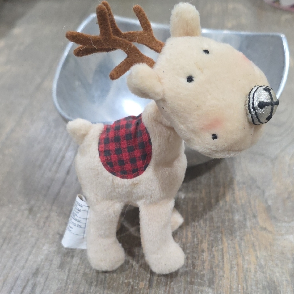 Hallmark Plush Ivory Silver bell Nose Rattle Reindeer Plush 6” Tan Christmas